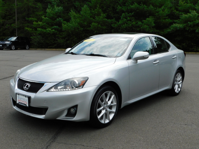 Lexus is 250 2012